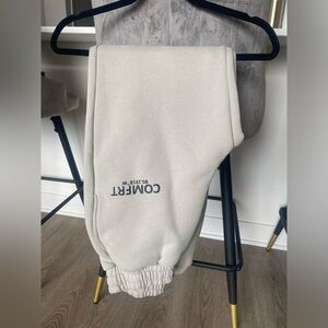 Comfrt sweatpants suit